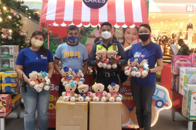 Making hundreds  of kids happy