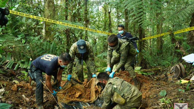 Army exhumes body of NPA commander in Quezon, Bukidnon