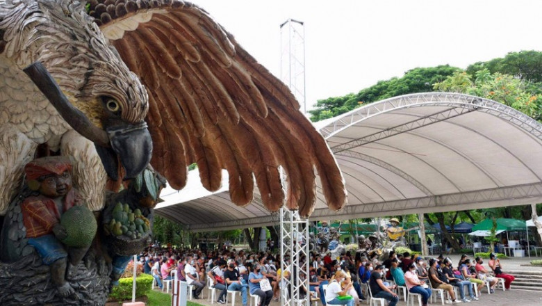 Covid-19 infected personnel in vax sites replaced: Schlosser