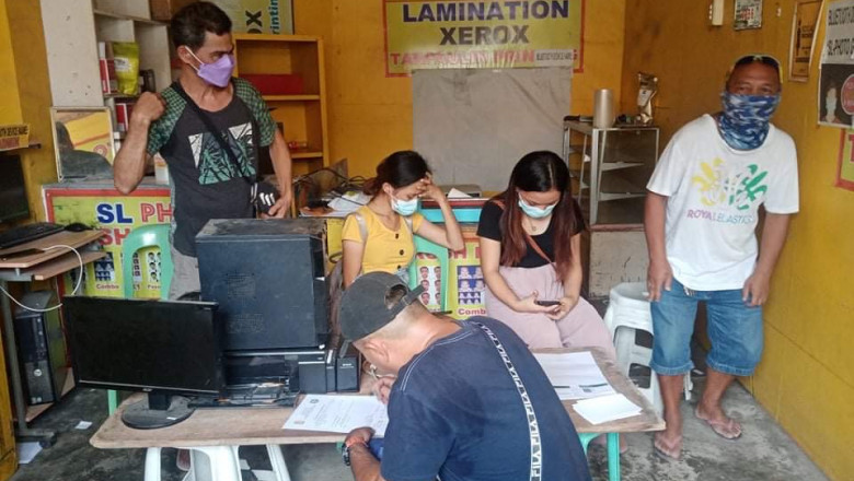 Tigbuhat ug peke nga vaccination card sa Digos dakpan