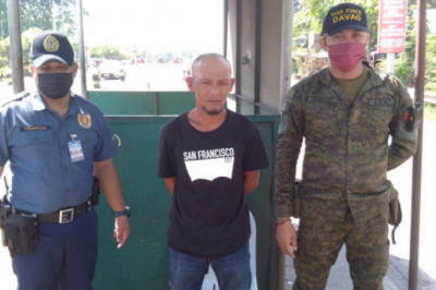 Telecom technician arrested  for threatening to throw bomb