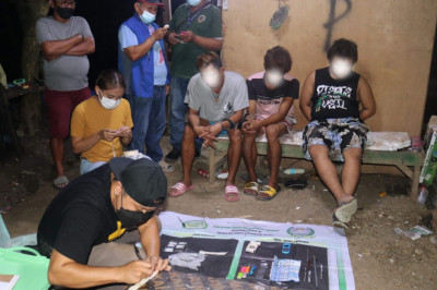 3 dakpan sa raid sa drug den sa Panabo City