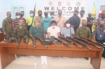 BIFF field commander, 13 others surrender in North Cotabato