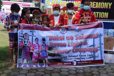 Santo Tomas LGU gets medical supplies, IT equipment from Davao Light