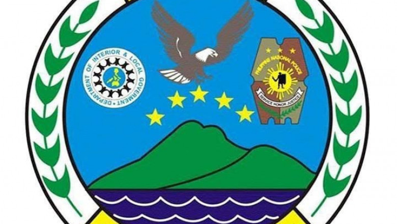 Police facilitates surrender of 10 NPA rebels in Davao de Oro