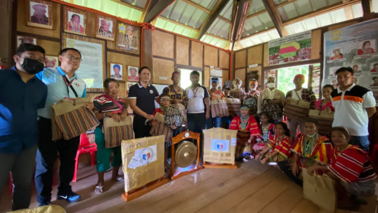 PSC donates basic provisions  to IPs in Talaingod