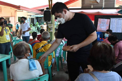 36 senior citizens in Matina Aplaya get medical, financial assistance