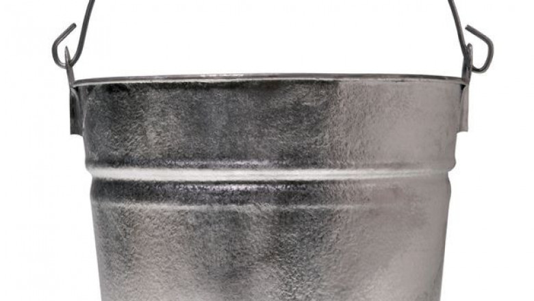 Baby girl drowns in pail of water