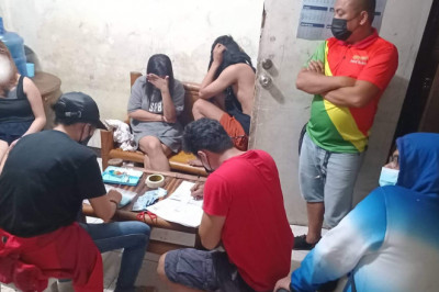 Drug den destroyed in Tagum City; 3 suspects arrested