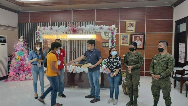 Ex-NPA rebels in Davao del Sur get gov’t aid