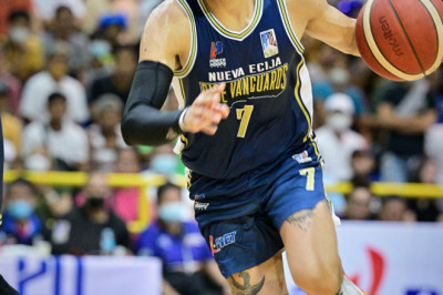 VIDEO: MPBL star brings act to PBA