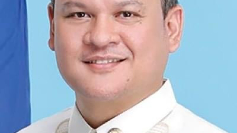 Rep. Duterte cautions public against alleged 'fixers'