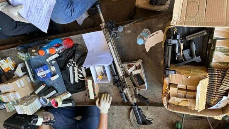 Compound ni kanhi Gov. Henry Teves sa Negros Oriental, gi-ronda; mga armas, bala nakuha