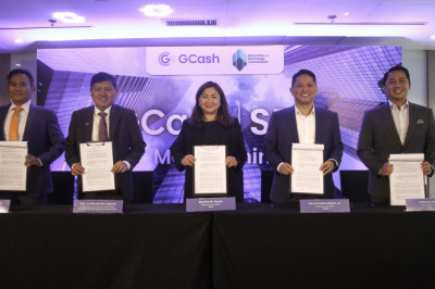 SEC and GCash sign agreement to combat scams and fraud