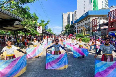 15K join and witness Pride Parade