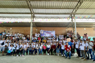 Sen. Go aids indigents in Mabini, Davao de Oro0