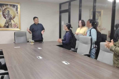 Ex-NPA rebels in Davao de Oro get education aid