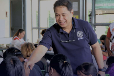 Thousands of Davaoeños benefit VM’s office services