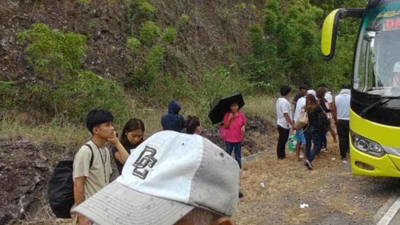 4 hurt in bus collision in Mati City