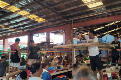 Market canopy collapse in Mati injures two, damage stalls