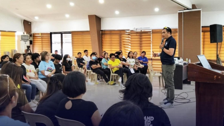 Davao City 𝐭𝐫𝐚𝐢𝐧𝐬 𝐝𝐢𝐬𝐚𝐬𝐭𝐞𝐫 𝐯𝐨𝐥𝐮𝐧𝐭𝐞𝐞𝐫𝐬 𝐢𝐧 𝐟𝐥𝐨𝐨𝐝 𝐩𝐫𝐨𝐧𝐞 𝐚𝐫𝐞𝐚𝐬