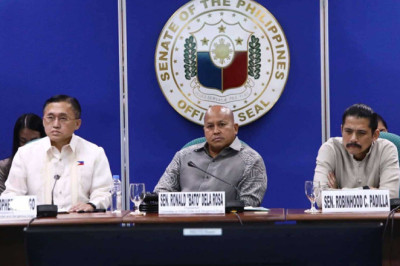 Senators Go, dela Rosa, and Padilla  file Senate resolution urging Phil. Gov't to seek house arrest arrangement for fPRRD in The Hague