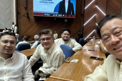 Dutertes, Ungab opt to become Independents in the 20th Congress