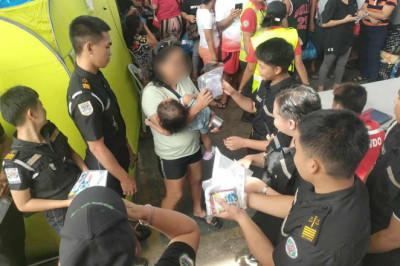 PDEA, MATS Interns distribute hygiene kits, essential items to fire victims
