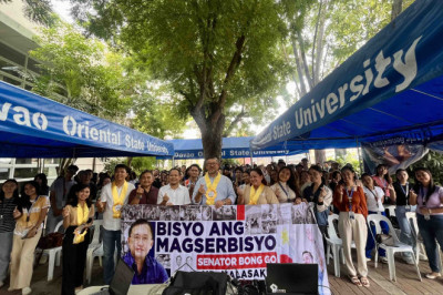 Sen. Bong Go extends support to scholars in Davao Oriental