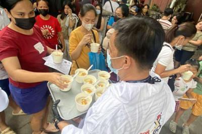 Sen. Bong Go continues hospital feeding program in the New Year