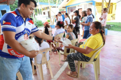 Senator Bong Go backs shelter repair efforts for earthquake-affected families in Davao Oriental