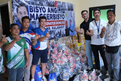 Bong Go reiterates commitment to reach disaster-stricken communities as team gives aid to tropical storm victims in Surigao del Norte