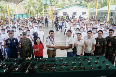 101 Ex-NPA rebels surrendered in  Davao Oriental