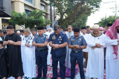 Muarip joins Eid al-Fitr Congressional Prayer; Strengthens unity across faiths