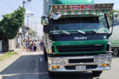 MAGTIAYONG NAKA-MOTORSIKLO, NABANGGAAN OG TRUCK, 1 PATAY