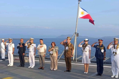 PH Navy honors  WWII heroes in   82nd battle of Surigao strait commemoration